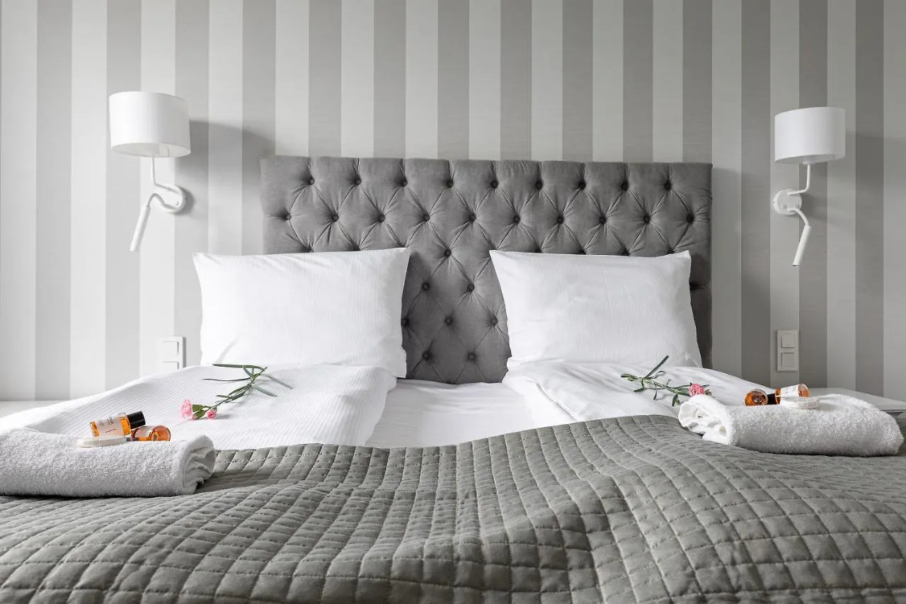 Symphony Baltica Towers Apartamenty 格但斯克
